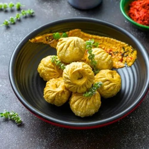 Momos